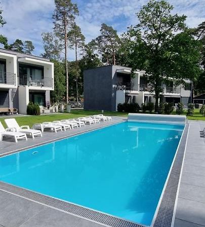 Leo Royal Apartament Pobierowo Buitenkant foto