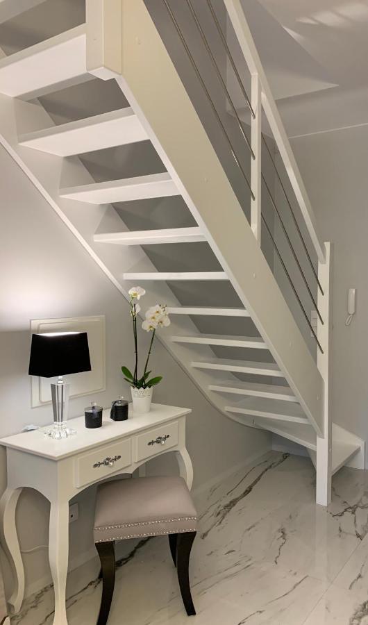 Leo Royal Apartament Pobierowo Buitenkant foto