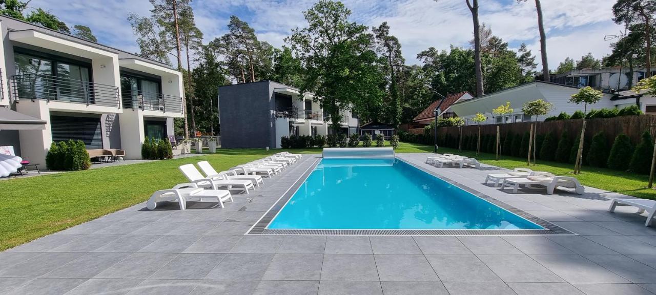 Leo Royal Apartament Pobierowo Buitenkant foto