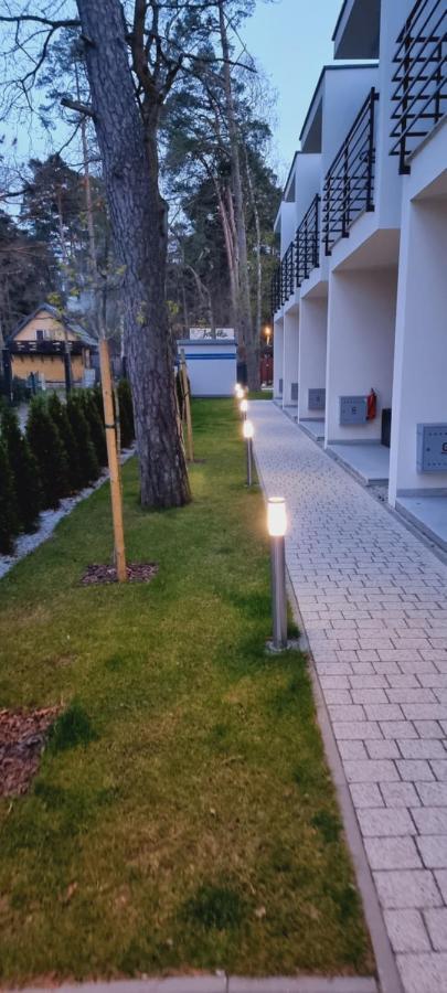 Leo Royal Apartament Pobierowo Buitenkant foto